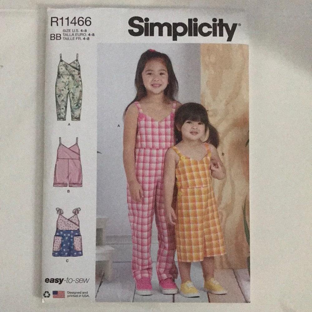 Brand new Simplicity Patterns - Picture 1 of 4